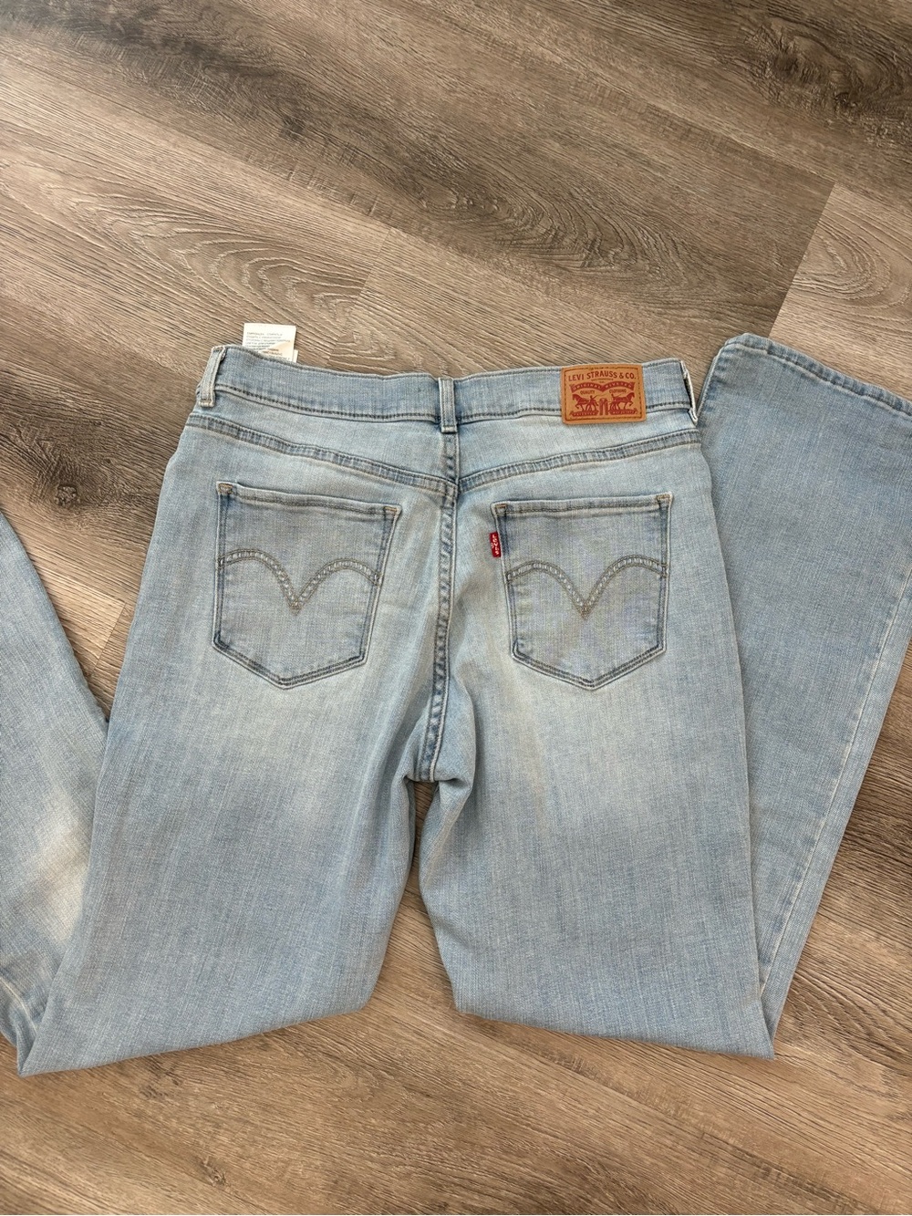 Levi's Women's Light Blue Straight Leg Jeans